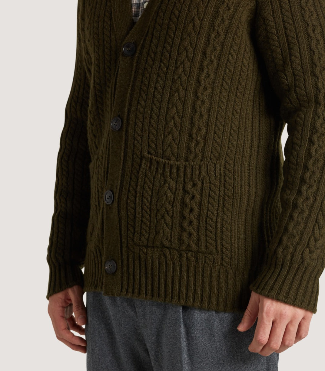 Men's Cashmere Cable And Rib V Neck Cardigan In Military