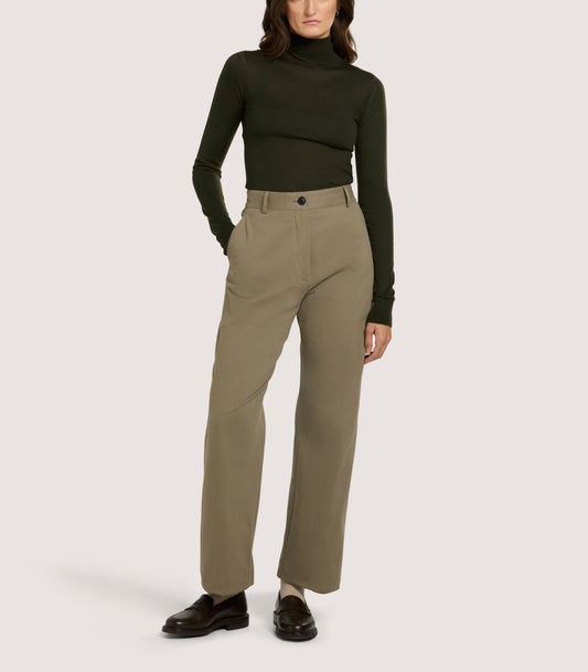 Women's Extra Fine Worsted Cashmere Turtleneck In Loden
