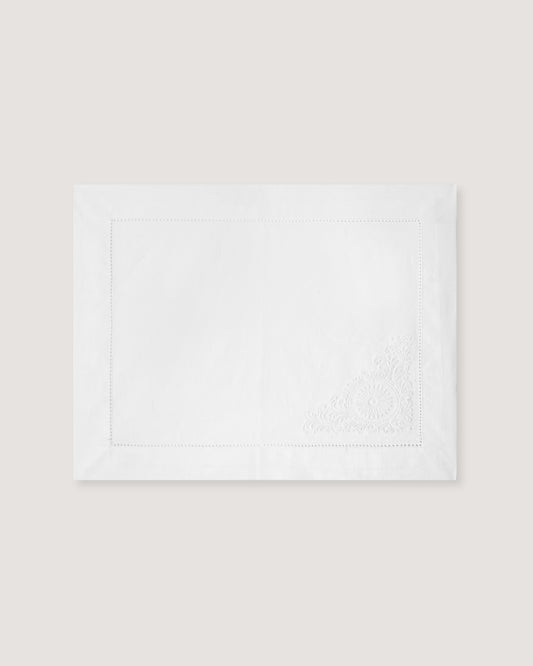 Rose and Scroll Place Mat in White