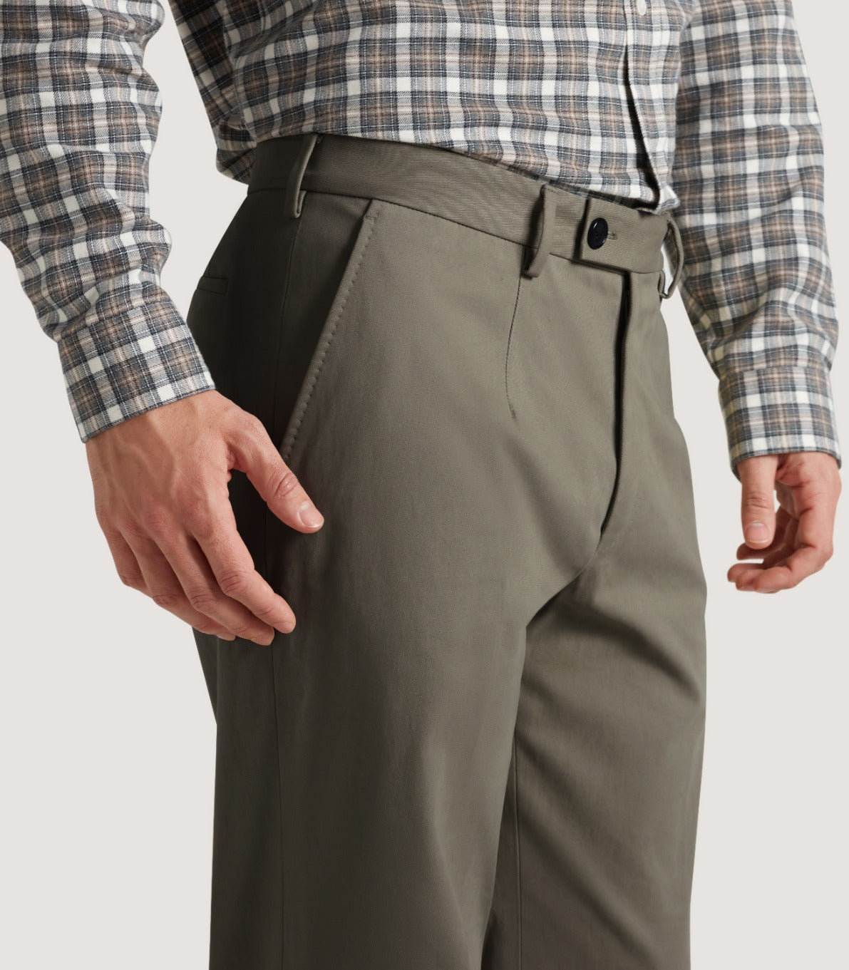 Men's Dart Front Trouser In Fatigue