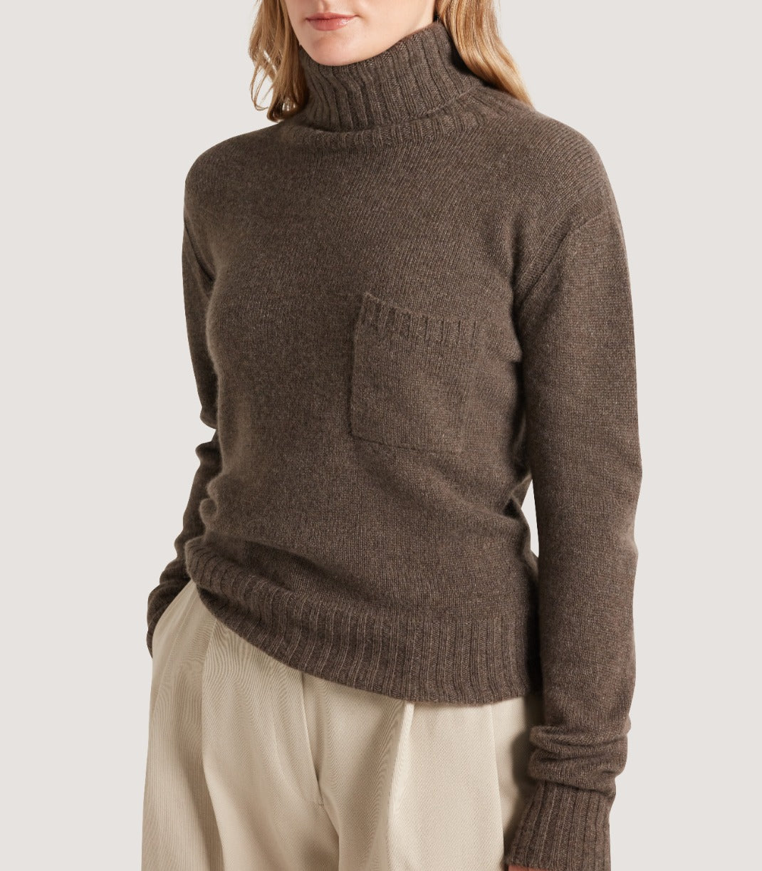 Women's Cashmere Turtleneck Sweater With Chest Pocket