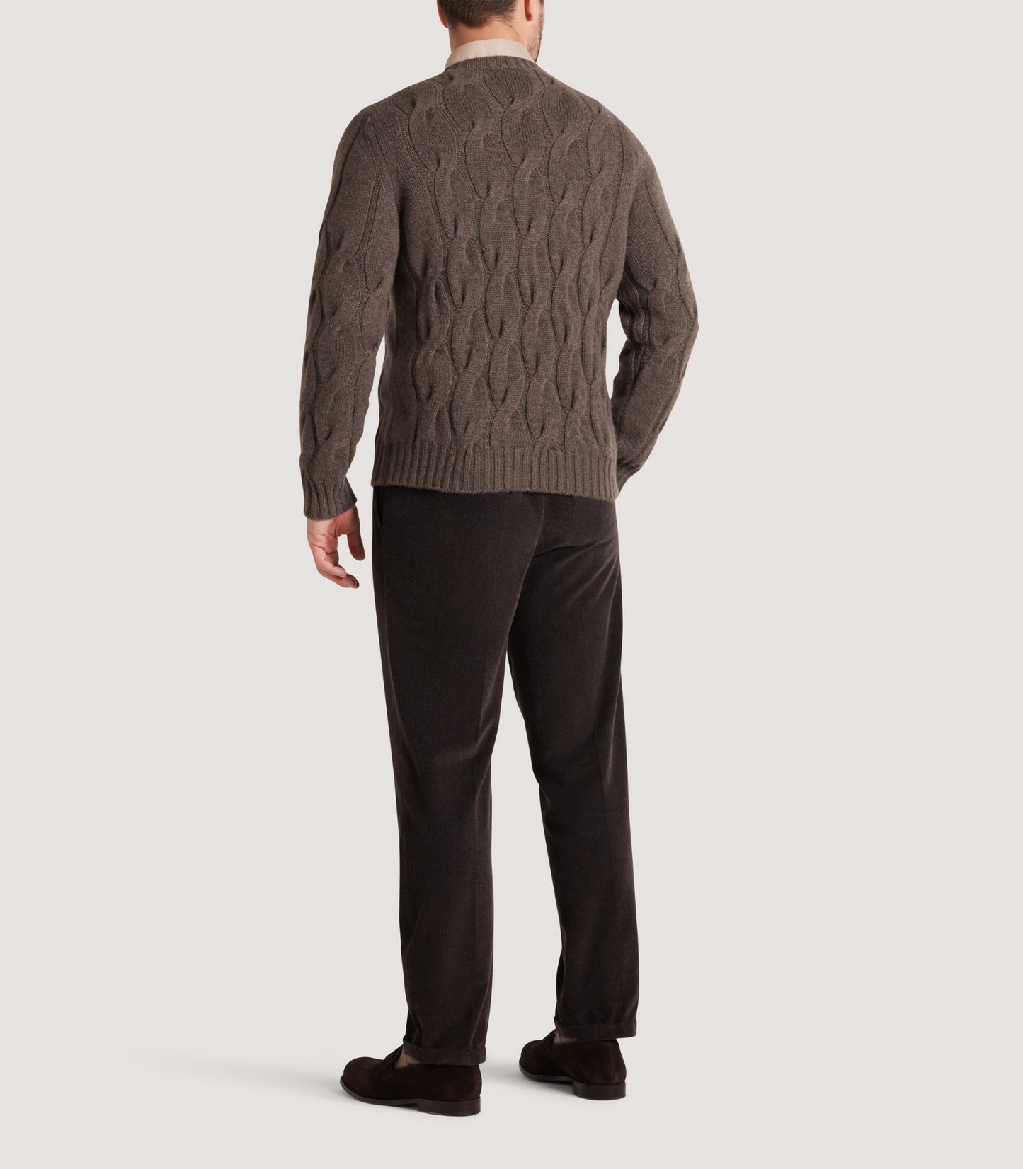 Men's Cashmere Loch Cable Crew Neck Sweater In Dark Taupe
