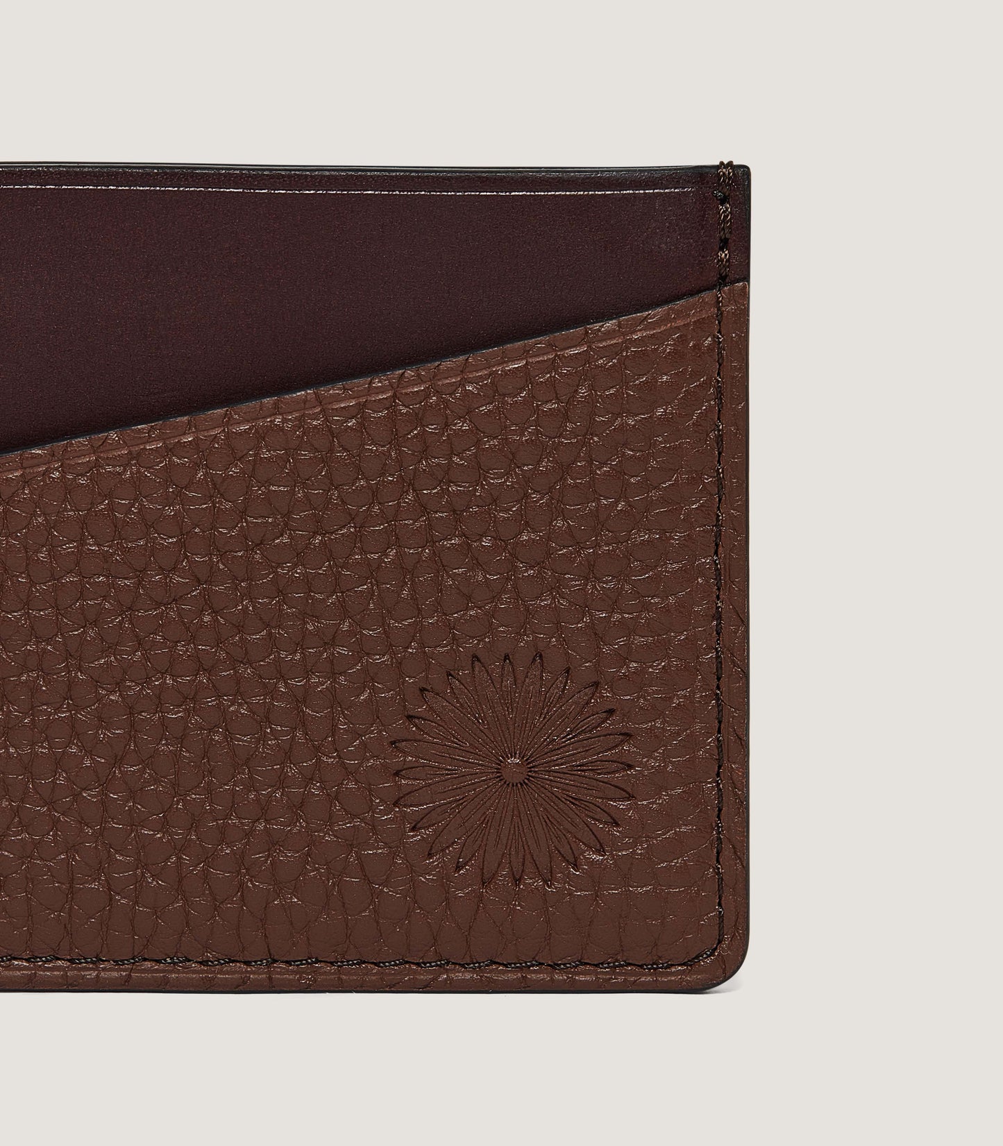 Featherburst Card Holder With D Ring In Cognac