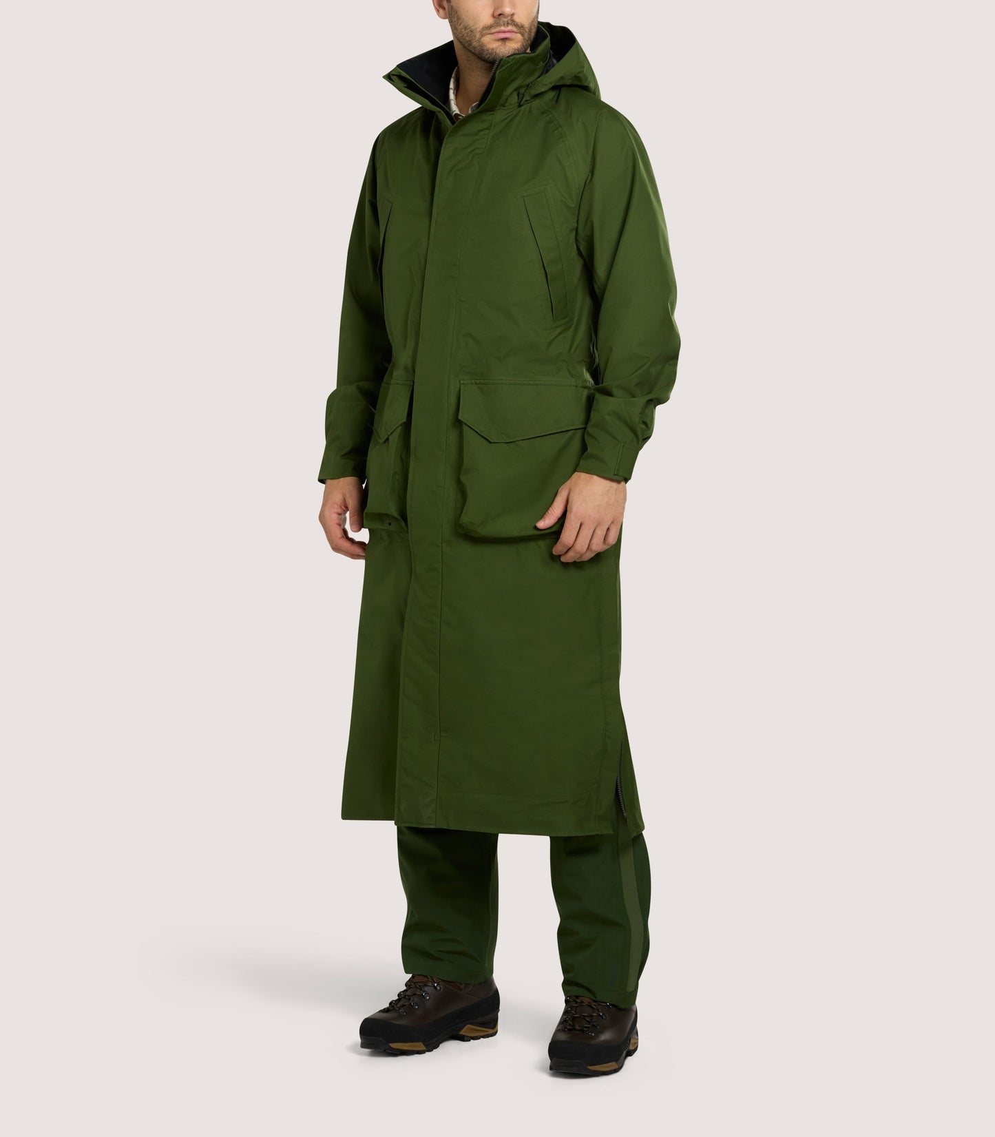 Unisex Technical Vatersay Sporting Cape In Rifle Green