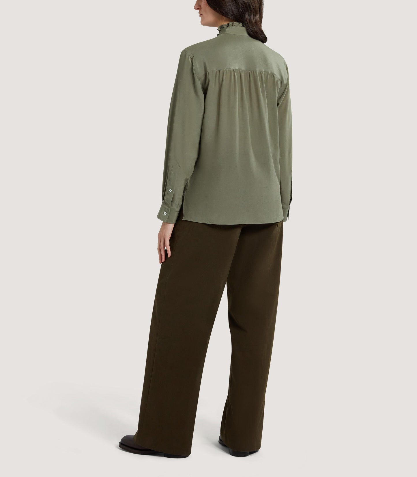 Women's Silk Pie Crust Shirt in Sage Green
