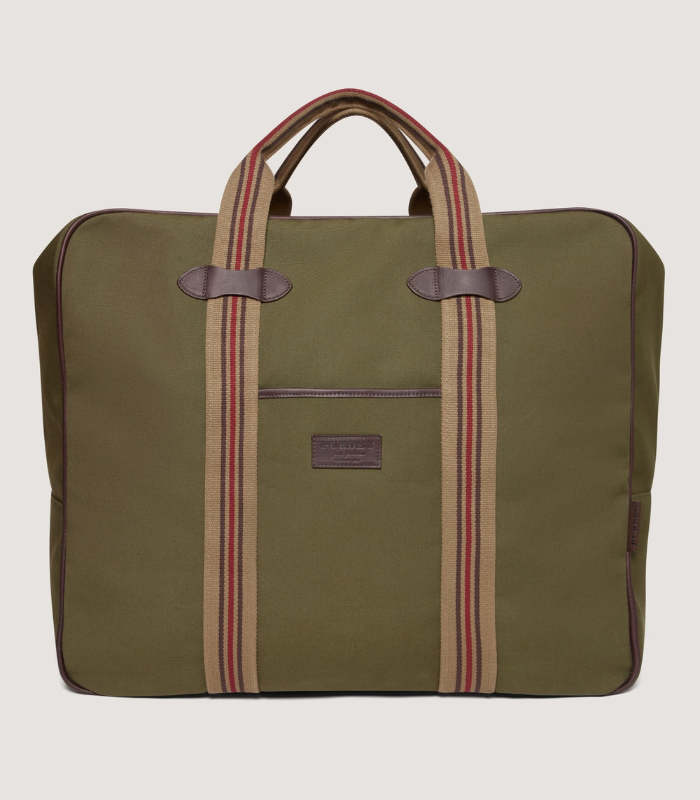 The Field Weekend Bag in Sporting Green