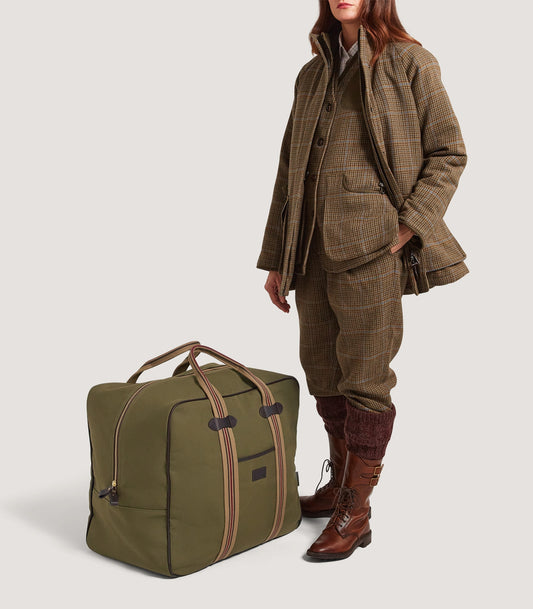 The Field Weekend Bag in Sporting Green