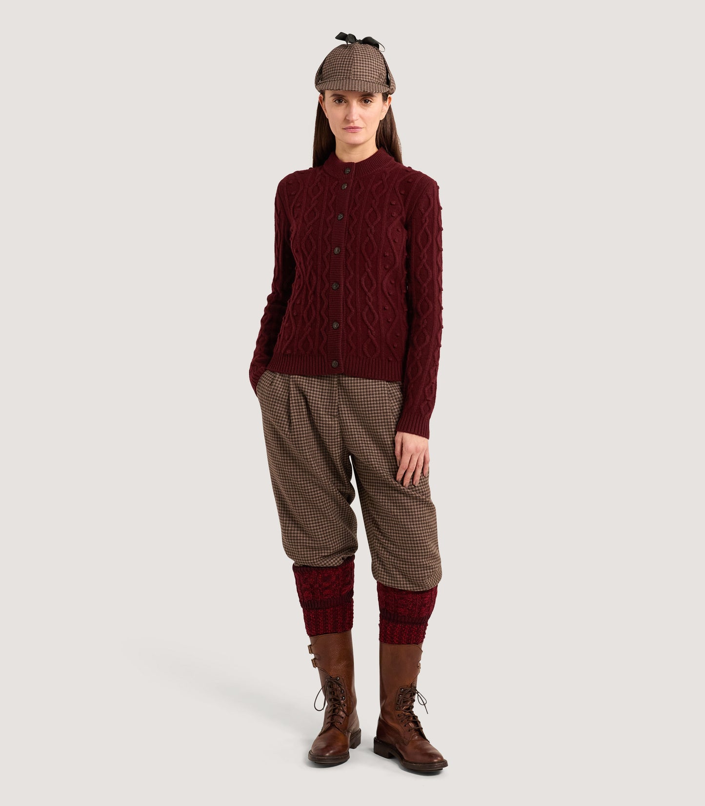Women's Cashmere Aran Cardigan in Audley Red