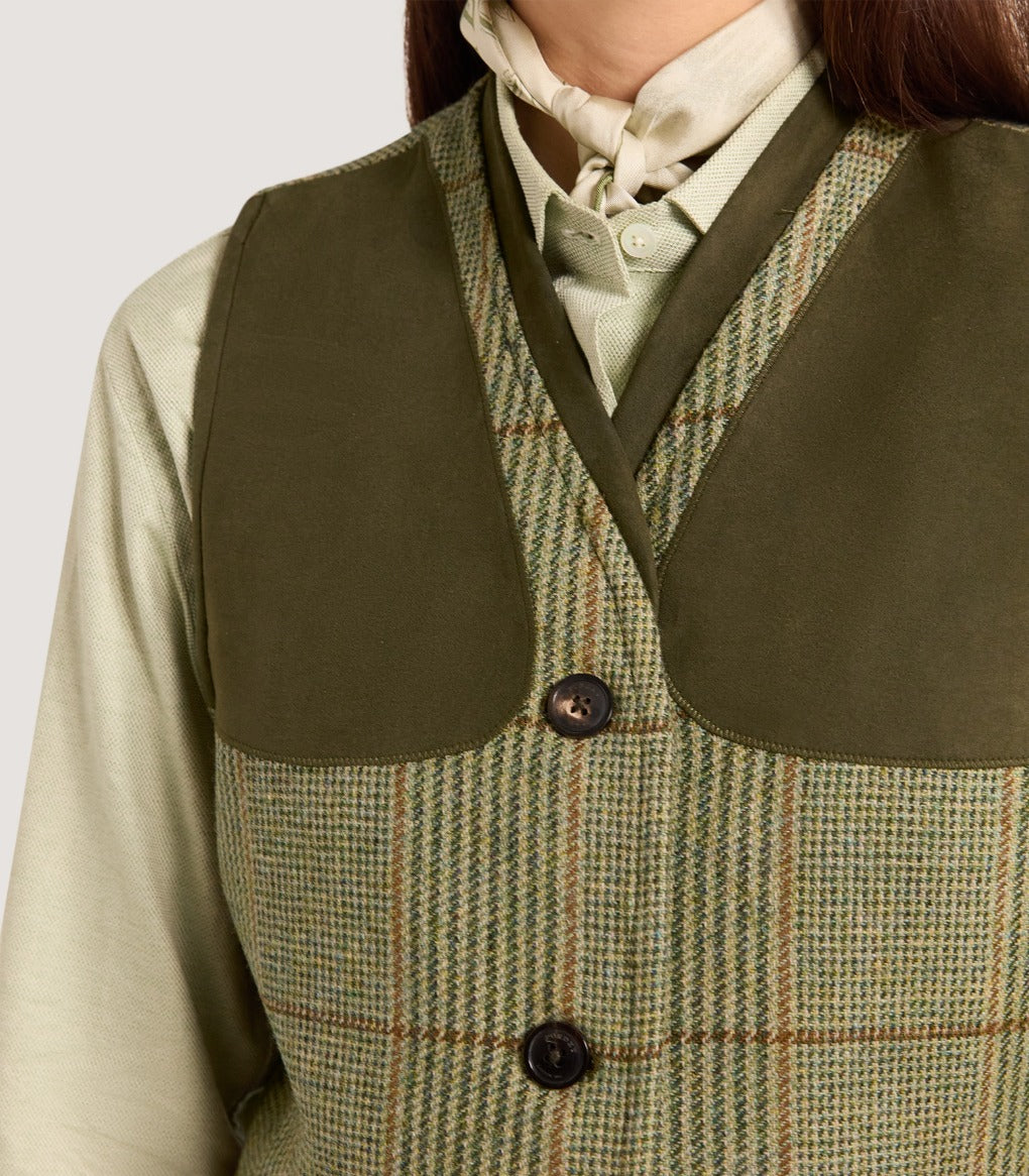 Women's Tweed Shooting Vest in Russel Check